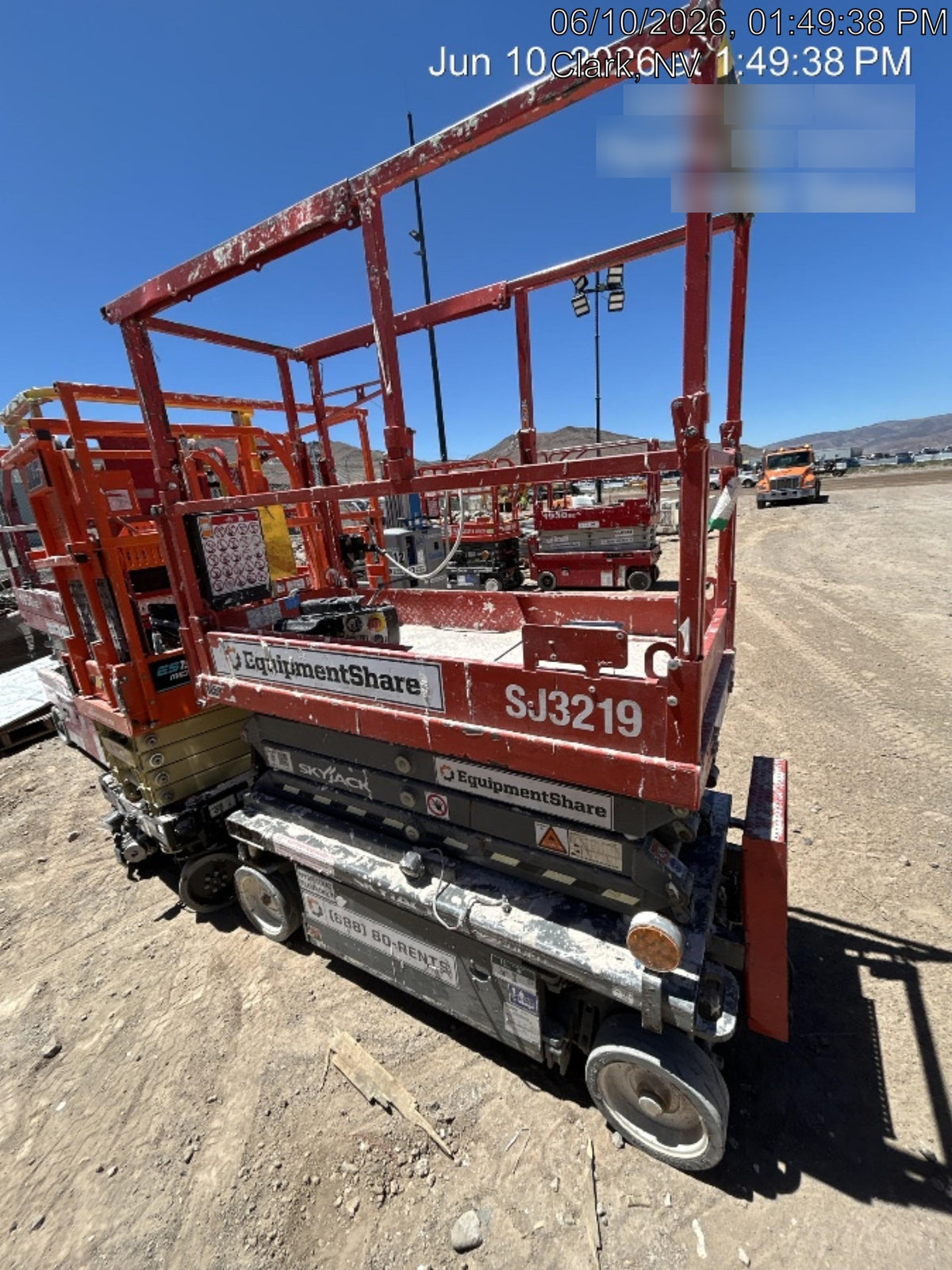 2020 Skyjack SJIII-3219 Solid NM Tires, Half height spring hinged entry gate, Dual Beacons, 800W Inverter