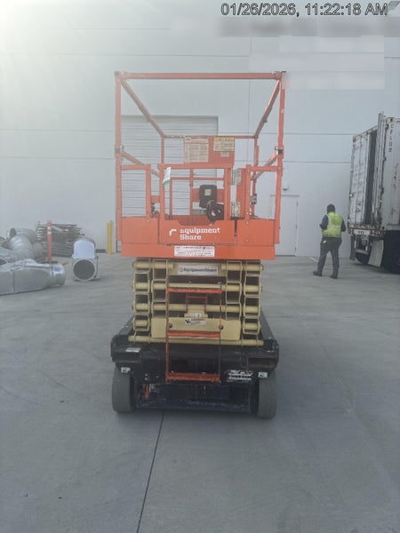 2022 JLG ES3246