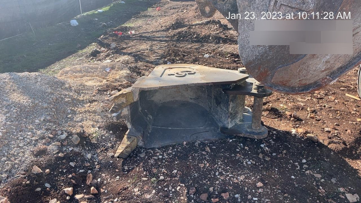 2020 TAG MANUFACTURING 24" V-Bottom Bucket