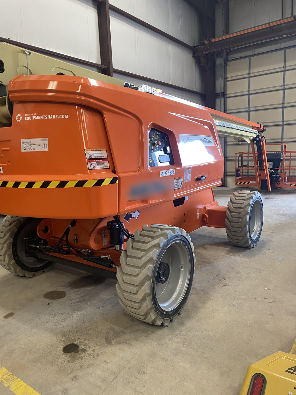 2022 JLG 660SJ