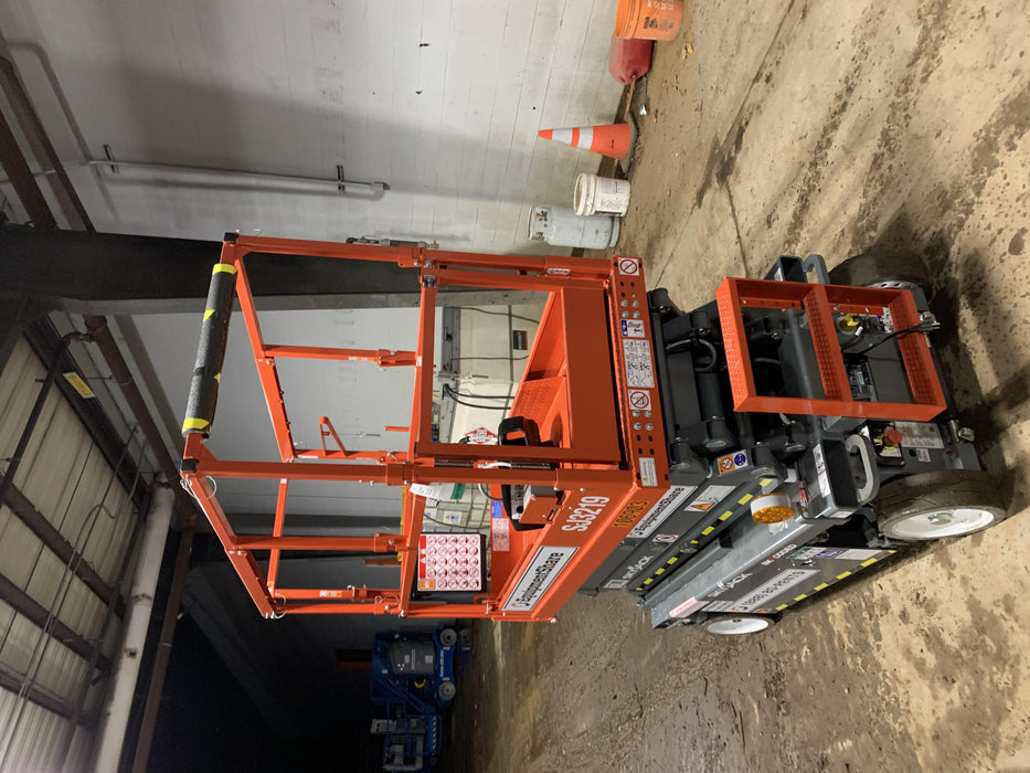 2020 Skyjack SJIII-3219 Solid NM Tires, Half height spring hinged entry gate, Dual Beacons, 800W Inverter