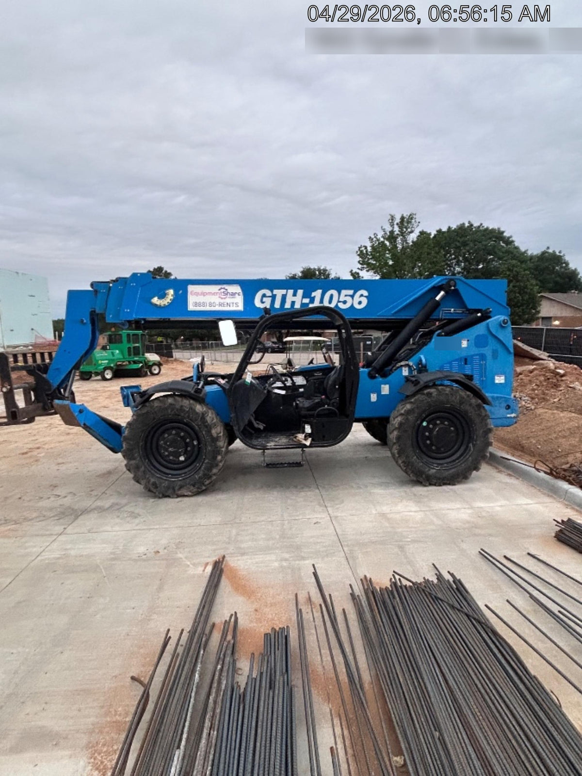 2017 GENIE GTH-1056