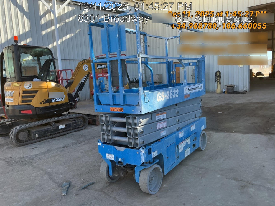 2020 Genie GS-2632 Solid NM Tires, Folding Rails with Half-Height Swing Gate, Beacon