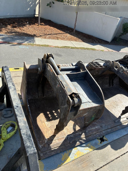 2019 PALADIN 76" Scrap Grapple Bucket - Paladin