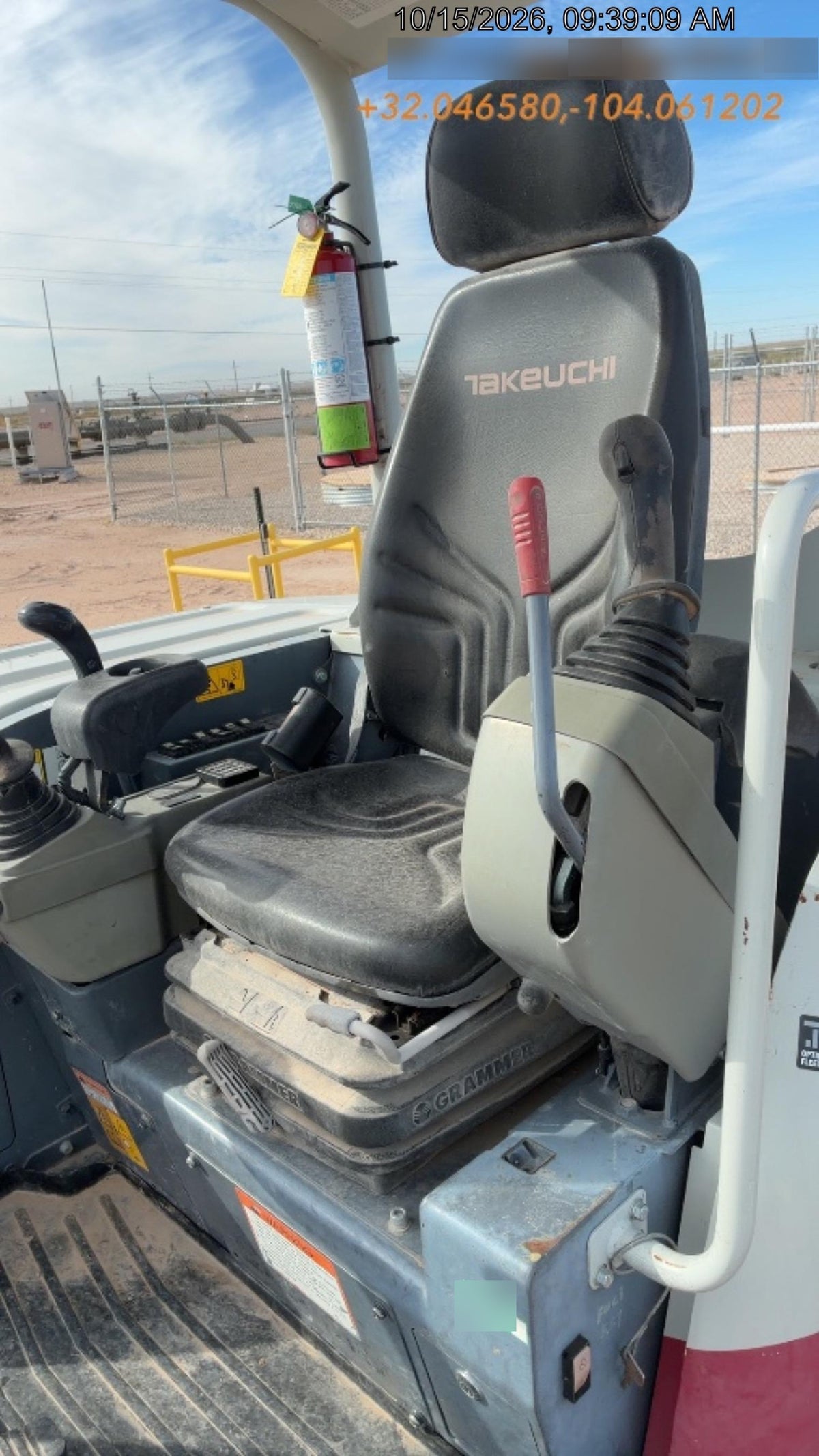 2021 TAKEUCHI TB250-2