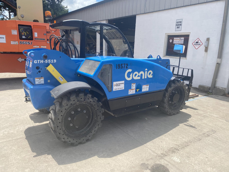 2018 Genie GTH-5519 Genie GTH-5519 Telehandler w/Enclosed Cab w/HVAC, 48" Carriage/Forks, Solid RT Tires, Work Light Package