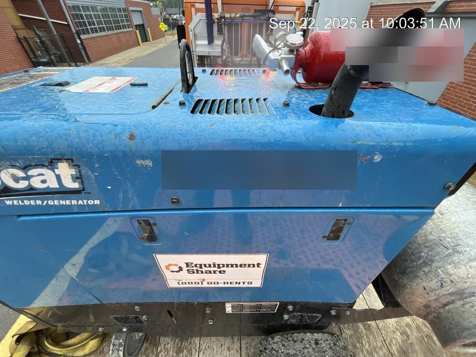 2019 Miller Electric BOBCAT 250 951600 PKG-250 amp Propane Welder, Standard w/Running Gear, Bracket, Hose"250 amp Propane Welder, Standard w/Running Gear, Bracket, Hose