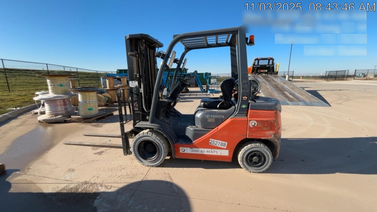 2022 TOYOTA 50-8FGU25