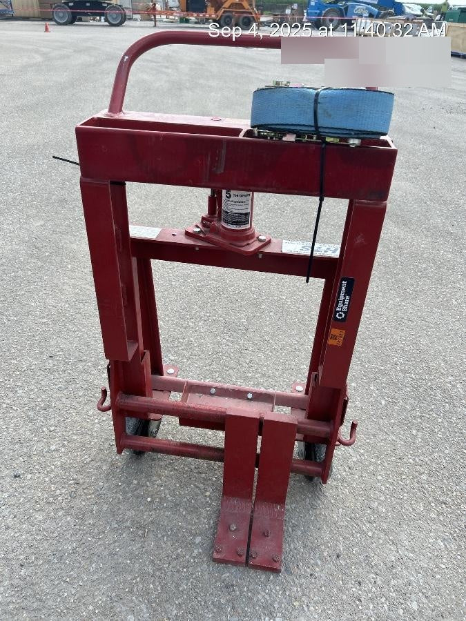 2022 ROL-A-LIFT M-6