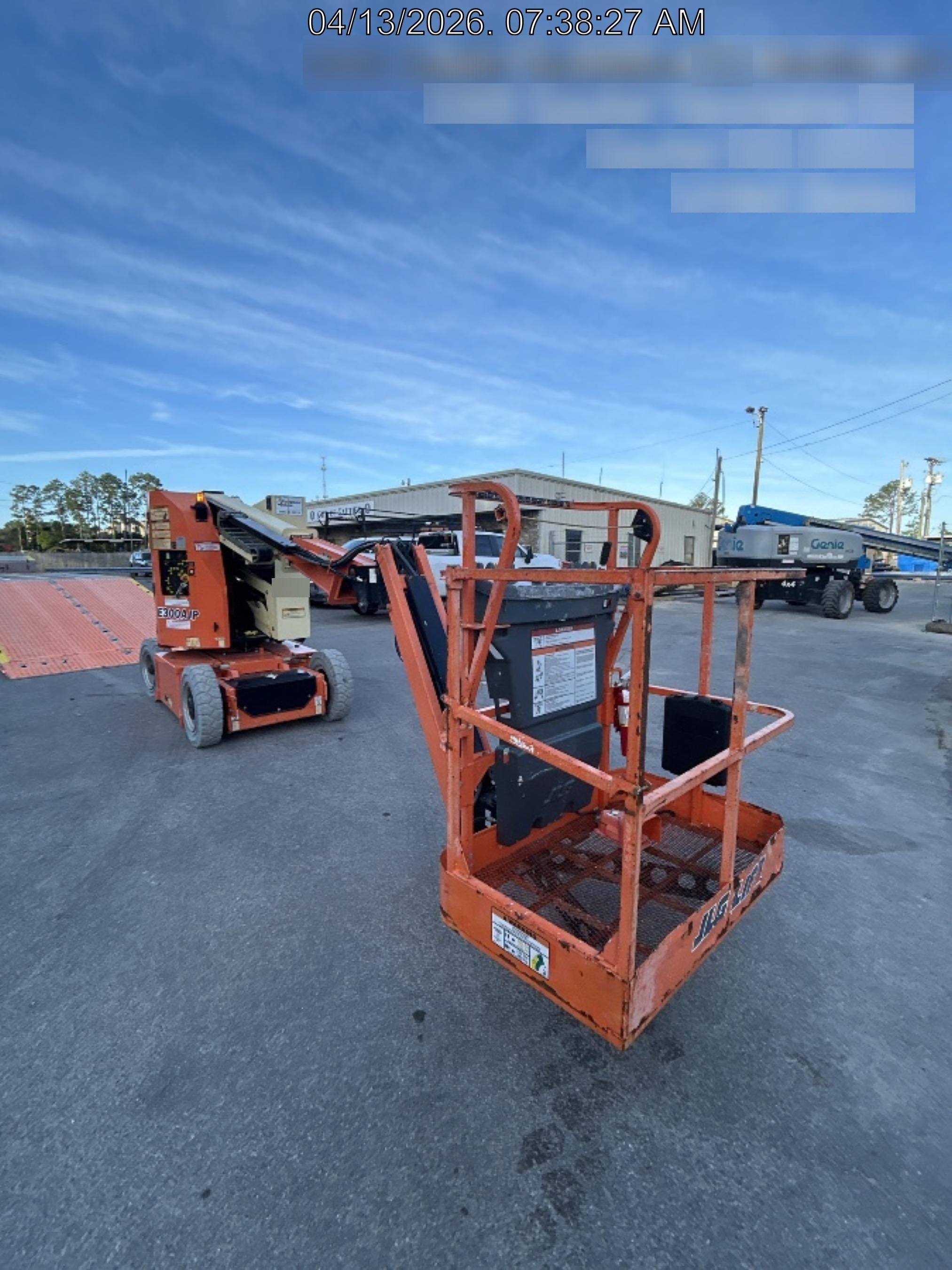 2019 JLG E300AJP