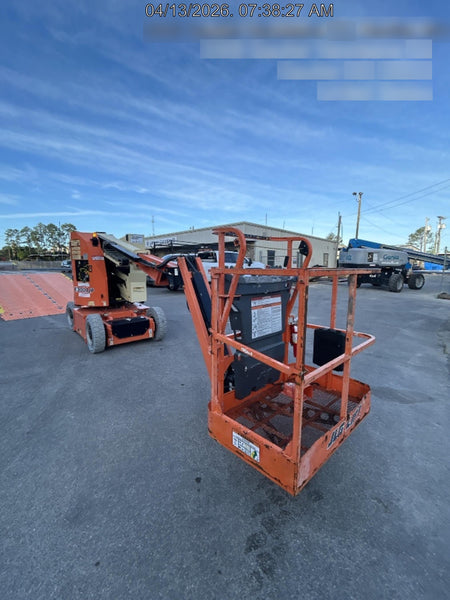 2019 JLG E300AJP