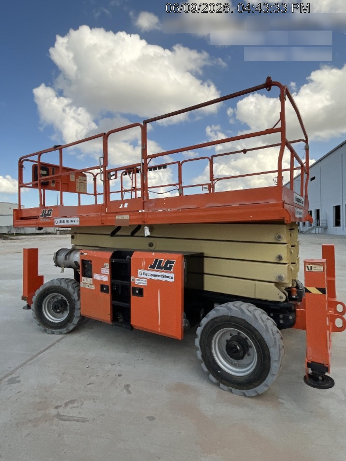 2020 JLG 430LRT
