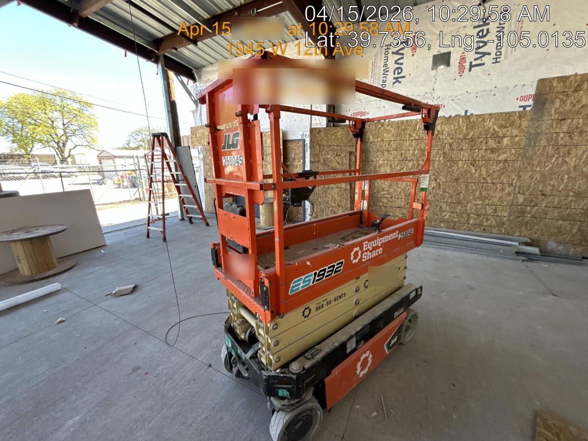 2022 JLG ES1932
