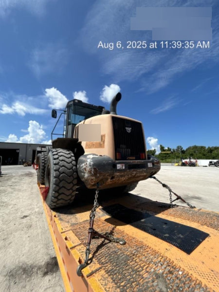2017 CASE 821G