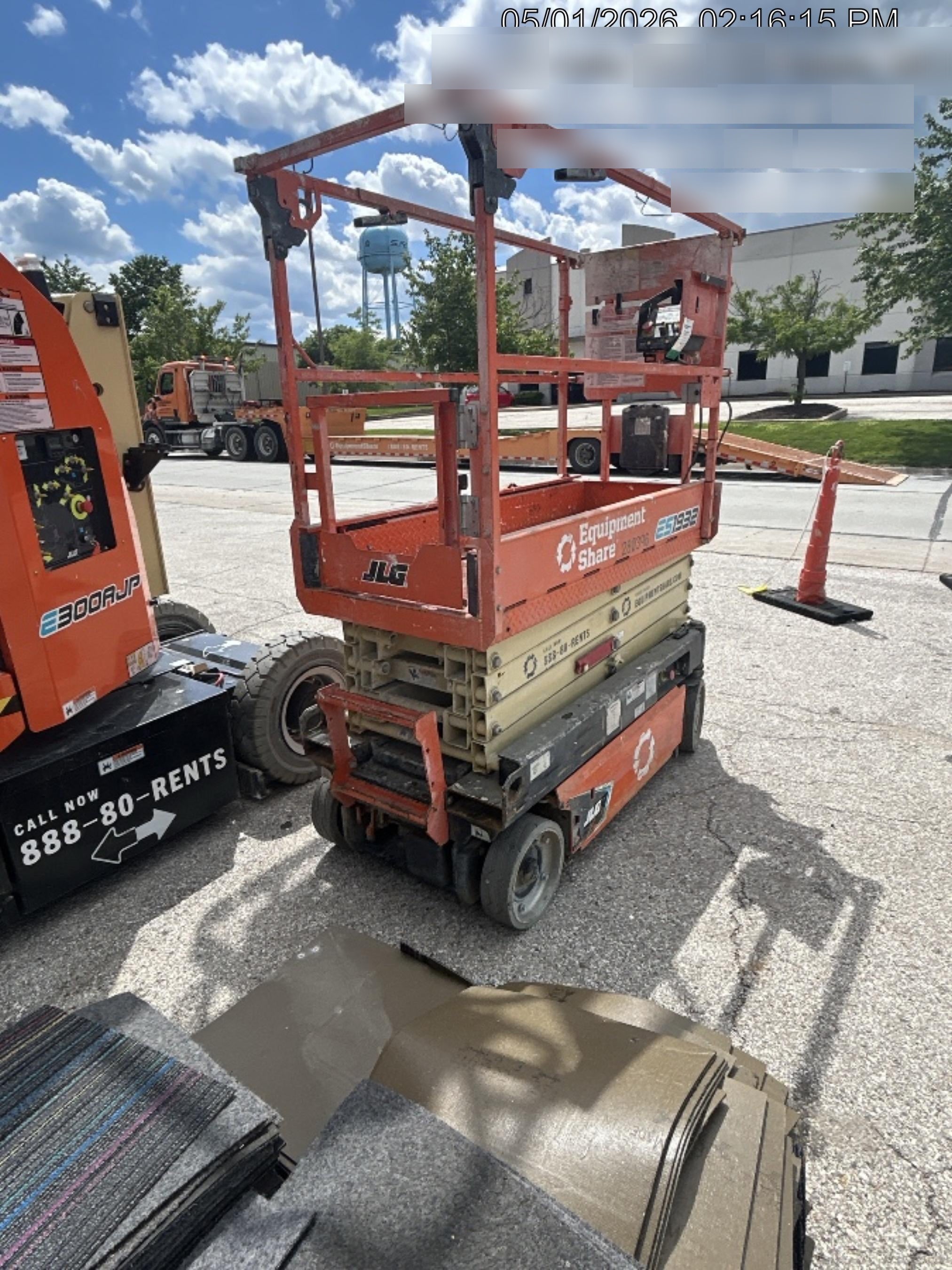 2022 JLG ES1932