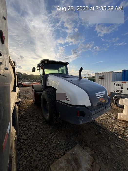 2023 DYNAPAC CA2500D