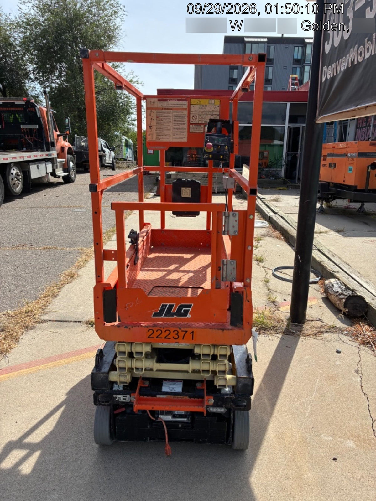 2022 JLG ES1330L