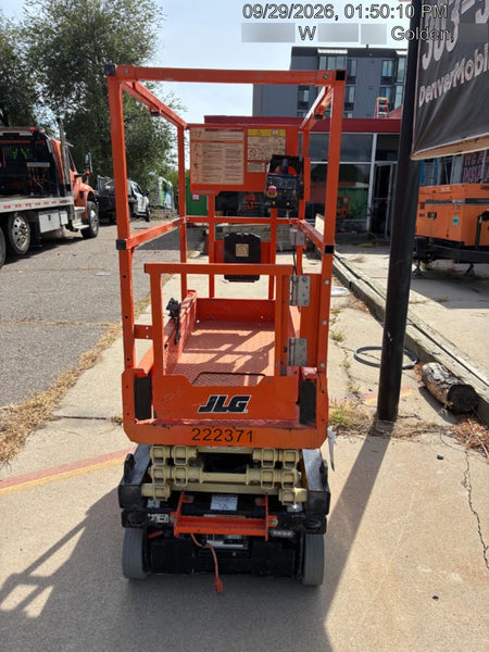 2022 JLG ES1330L