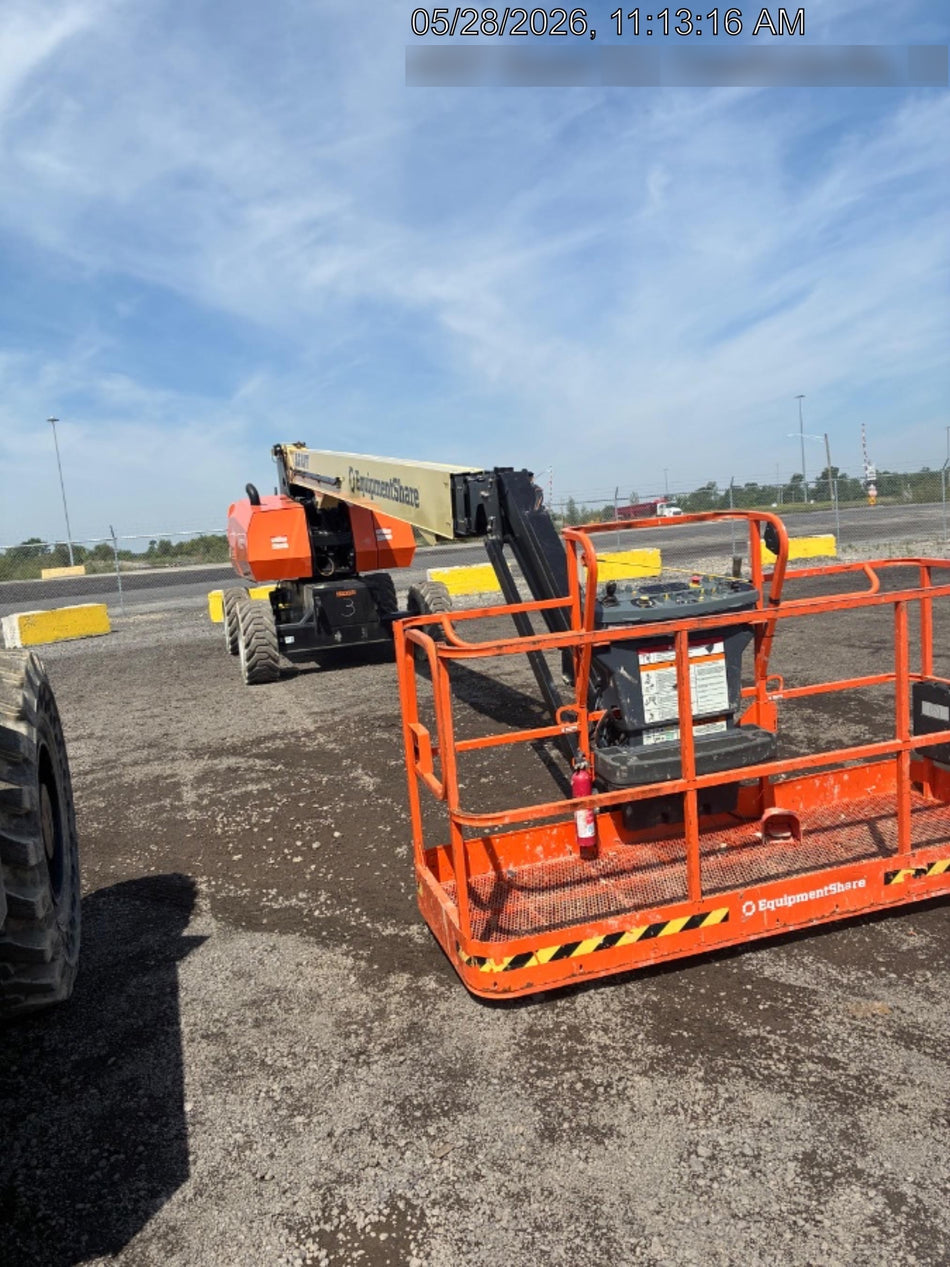2023 JLG 860SJ
