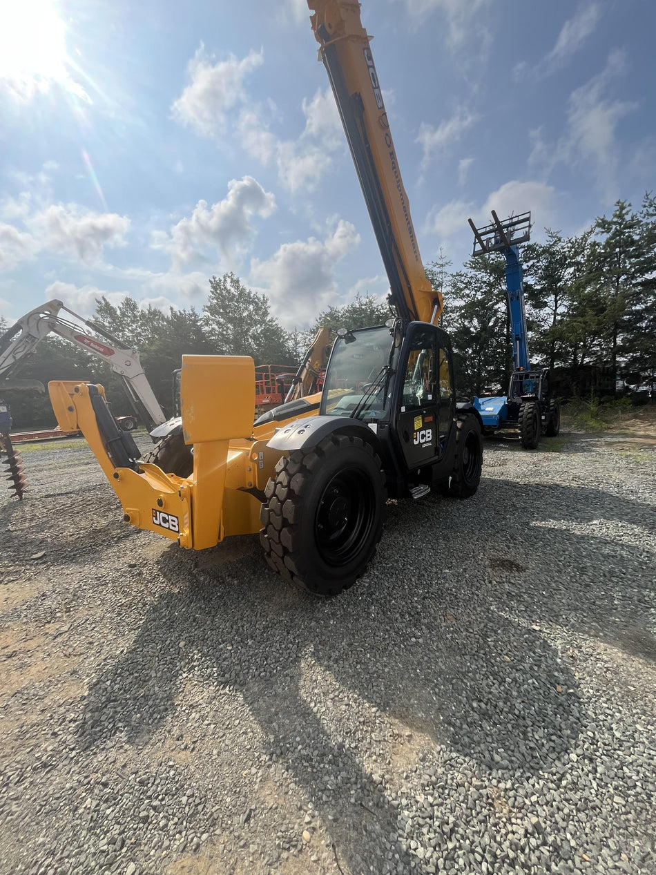 2025 JCB 512-56