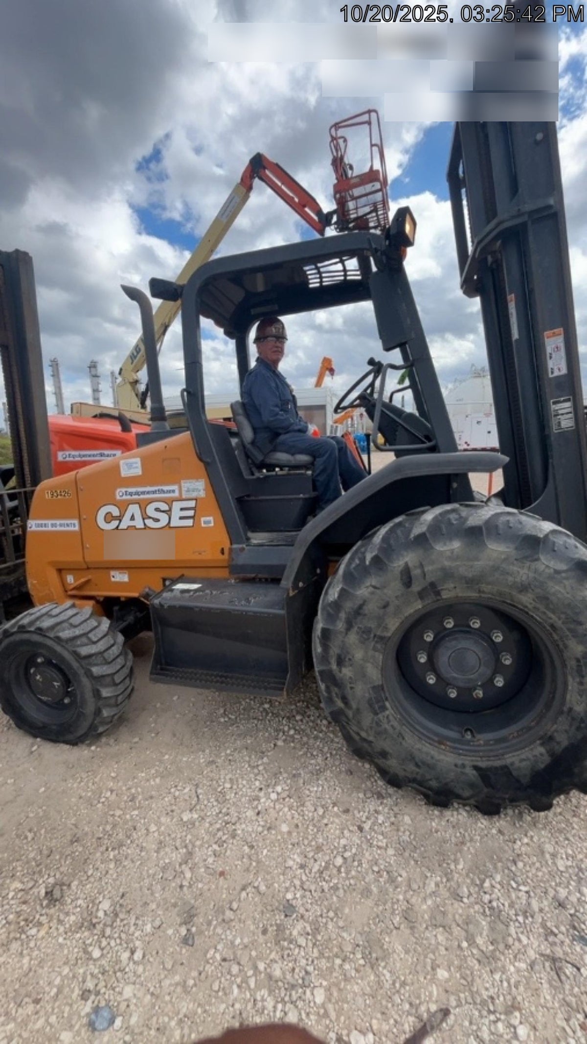 2021 CASE 586H