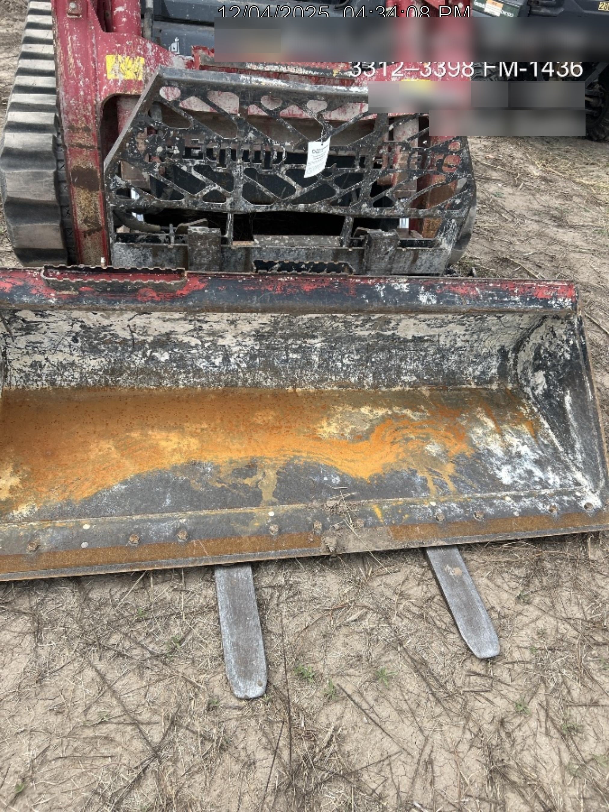 2020 EMKAY 48" Pallet Forks - Emkay