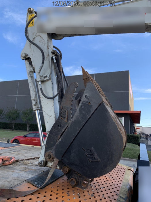 2021 TAKEUCHI TB235-2R