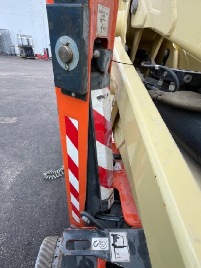 2021 JLG X600AJ