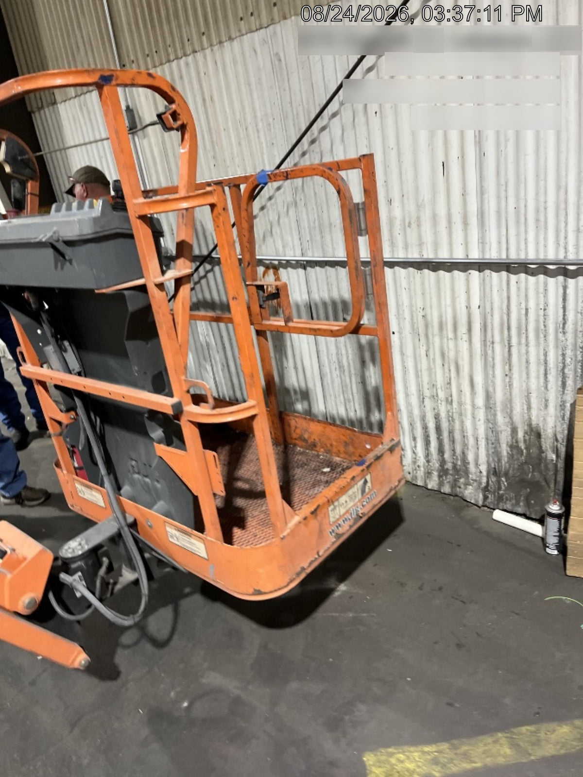 2019 JLG E300AJP