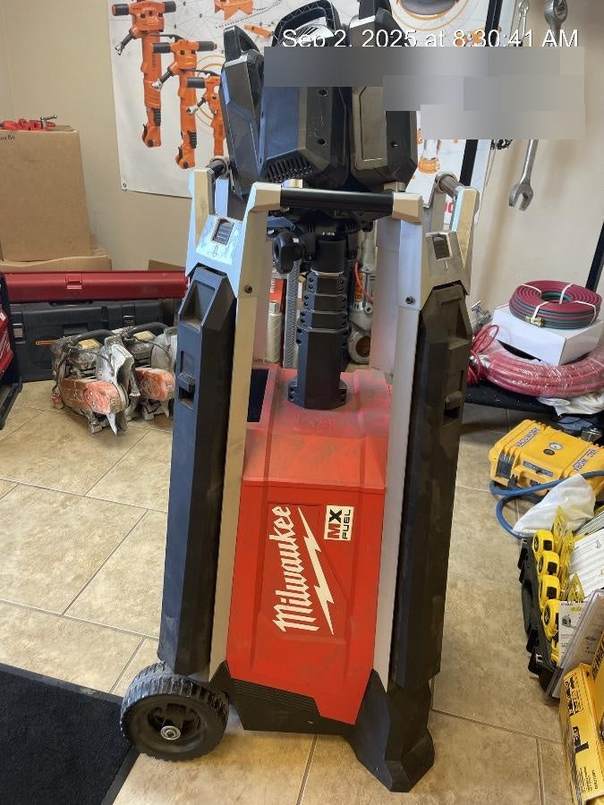 2023 MILWAUKEE MXF041-1XC