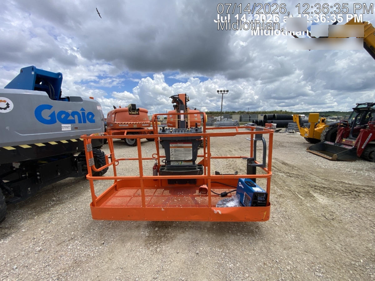 2023 JLG 660SJ