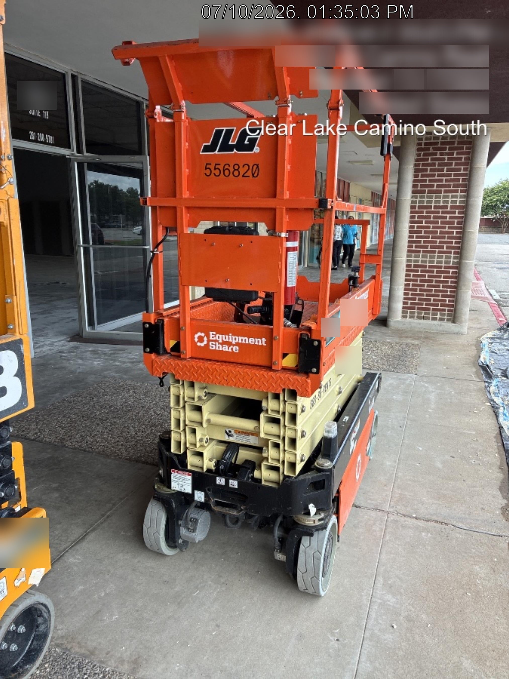 2025 JLG ES1932