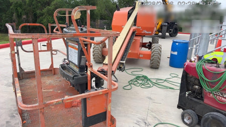 2021 JLG 400S