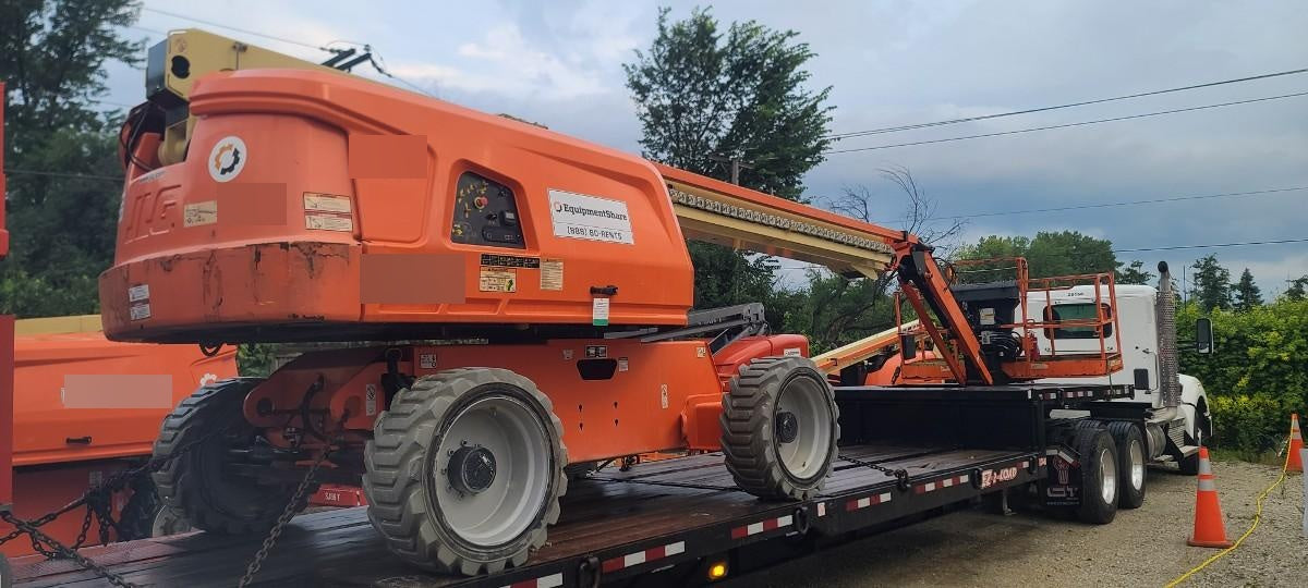 2019 JLG 660SJ
