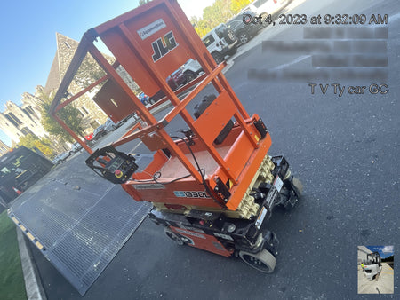 2022 JLG ES1330L