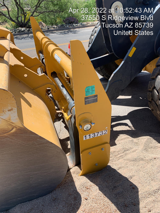 2020 JOHN DEERE 96" Loader Fork Carriage - John Deere