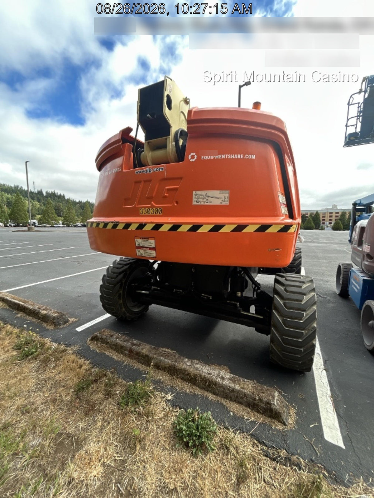 2023 JLG 660SJ