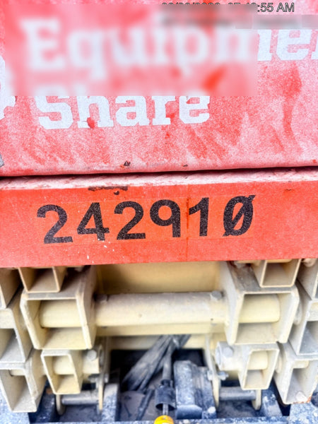 2022 JLG ES2632