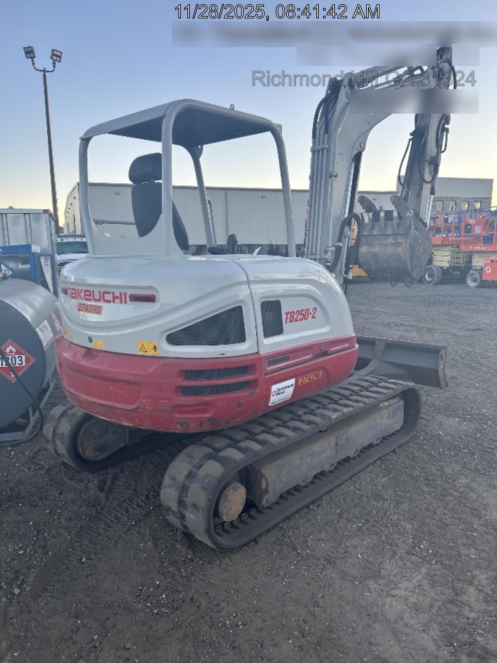 2022 TAKEUCHI TB250-2R
