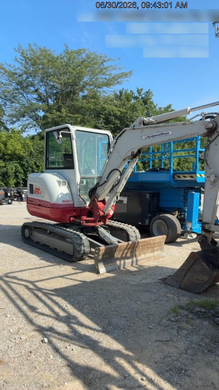 2021 TAKEUCHI TB235-2CR