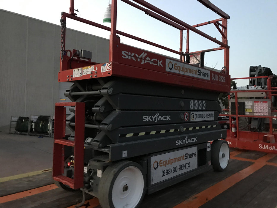 2018 Skyjack SJIII-3226 Skyjack SJIII3226 Scissor Lift w/Trojan Batteries