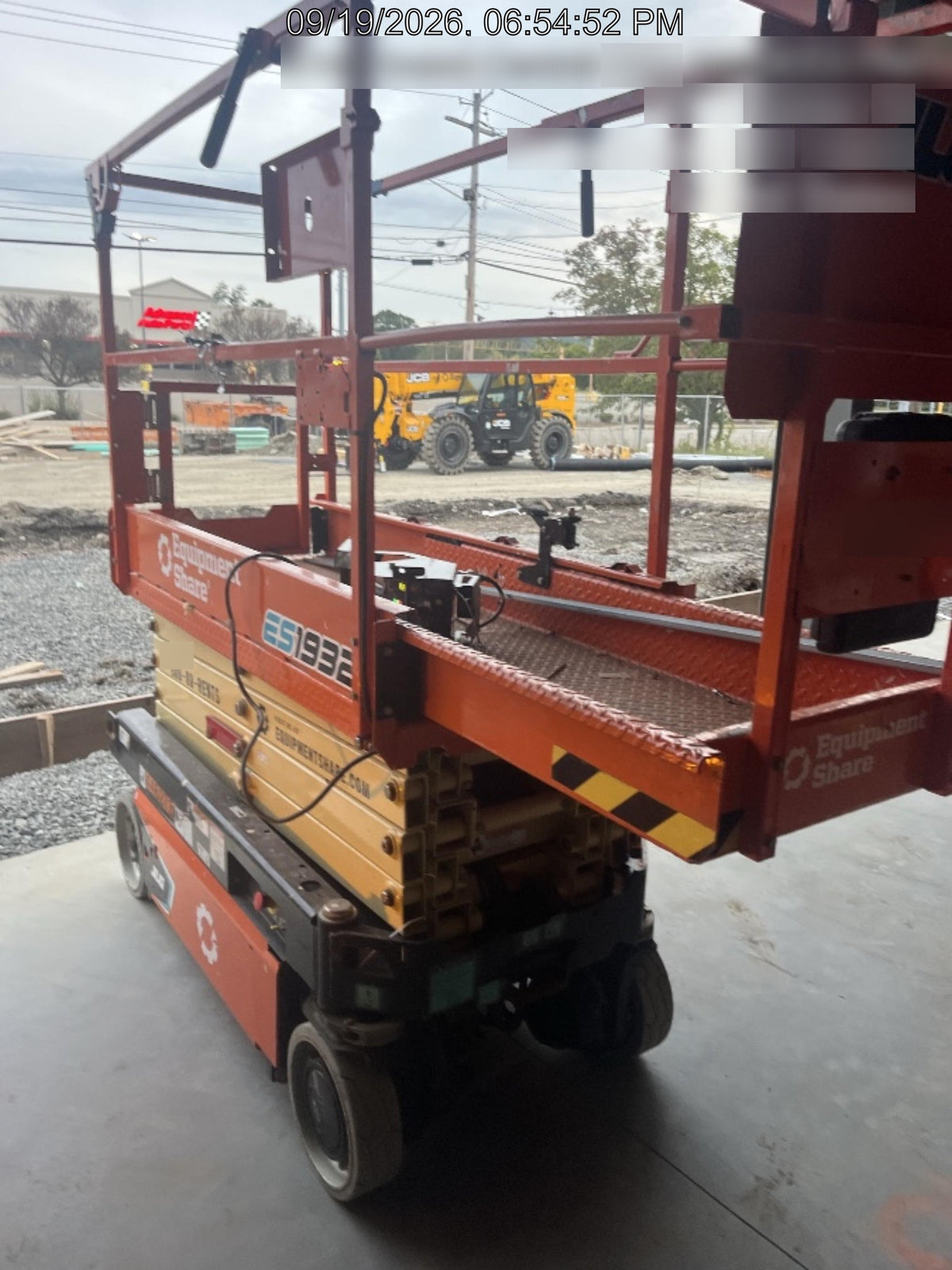 2024 JLG ES1932