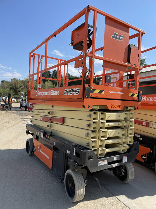 2022 JLG R4045