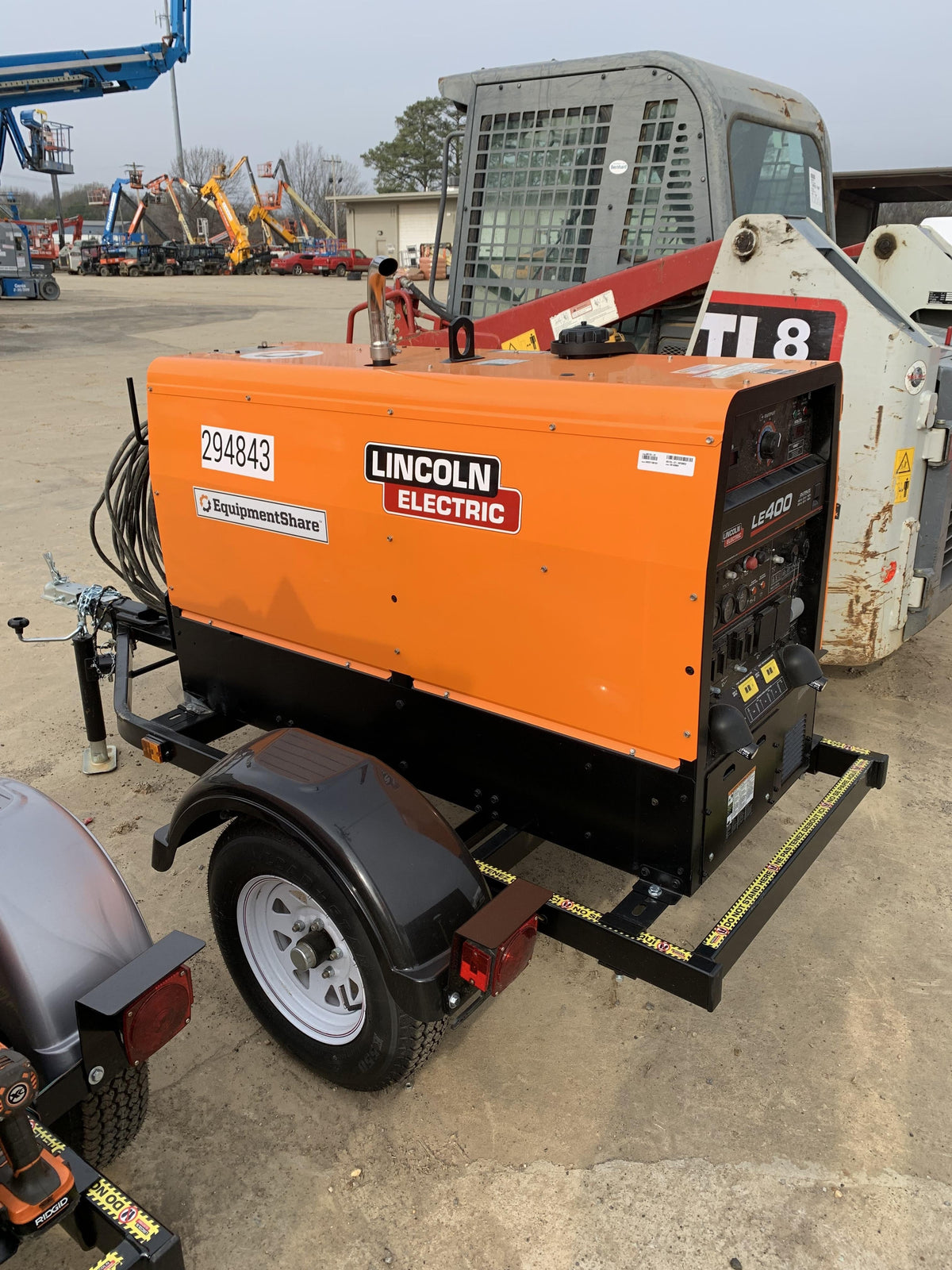 2023 Lincoln Electric LE400 Kubota V1505, Trlr, Cable Rack, Light Kit, ES Decals, T3