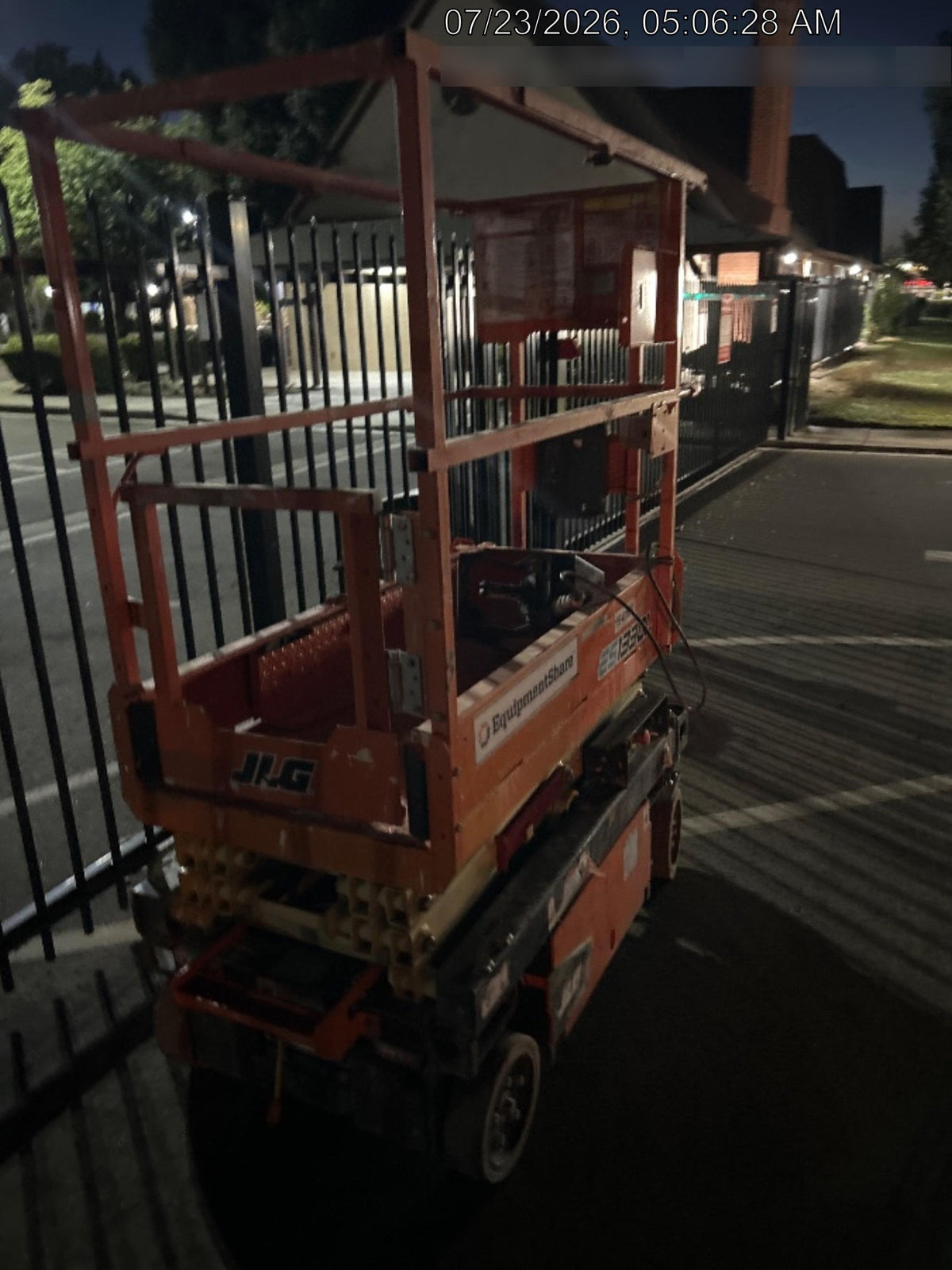 2021 JLG ES1330L