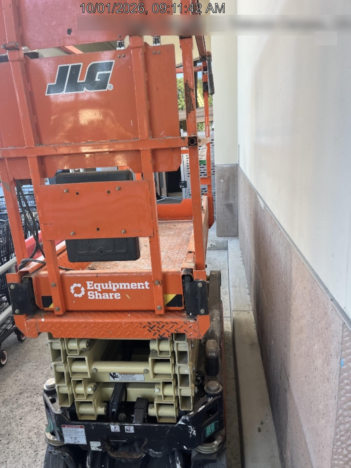 2024 JLG ES1932