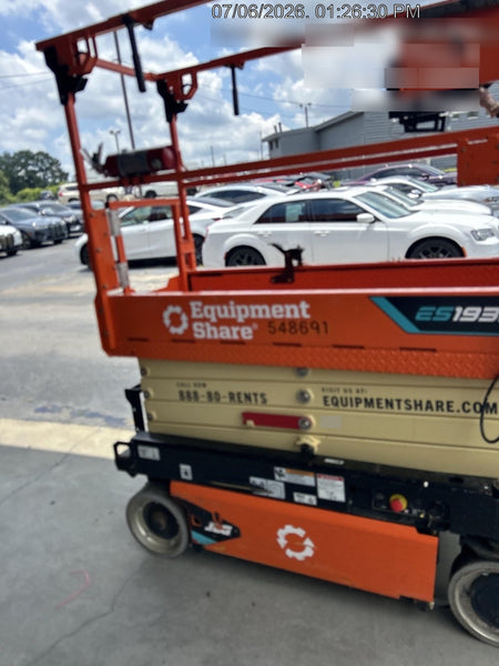 2025 JLG ES1932