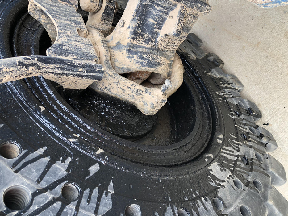 2017 Genie GTH-1056 Genie GTH1056, Solid Tires, 60" carriage, Open ROPS