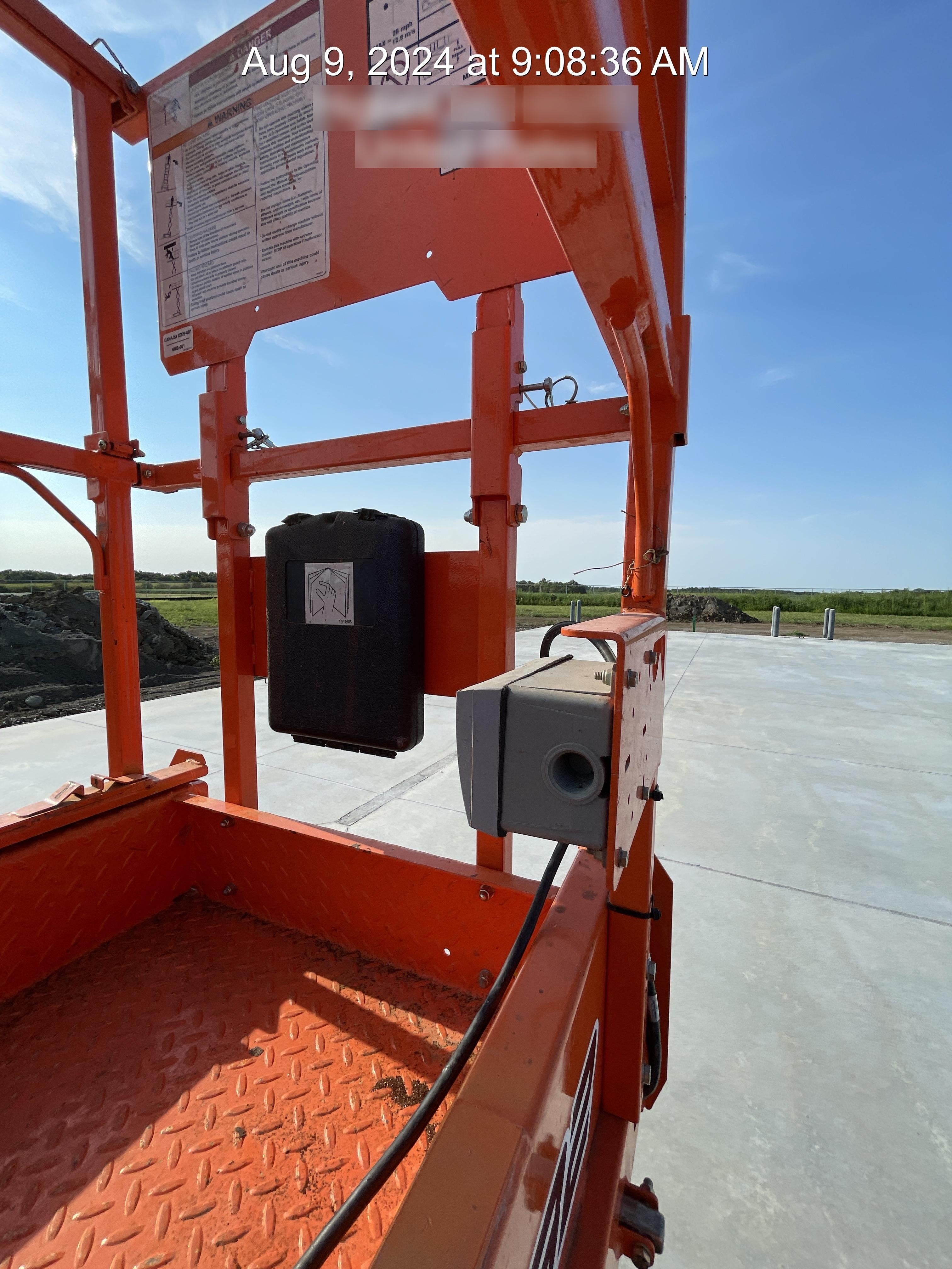 2022 JLG ES2632