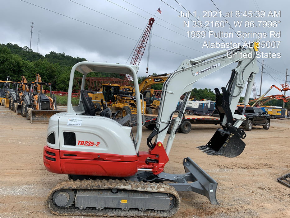 2021 TAKEUCHI TB235-2R